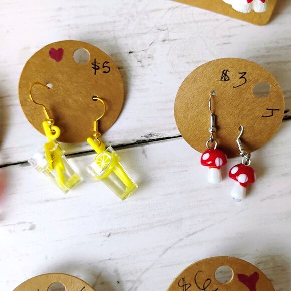 11 NEW Novelty Earring Lot/Bundle Resellers Panda, Dogs, PBJelly, Wine, Drinks - Picture 4 of 6